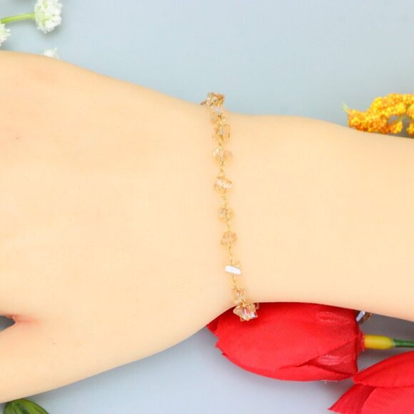 "Elegant & Trendy Bracelet, A Perfect Gift for Women, Thoughtful, EVCH1371 - Picture 4 of 11